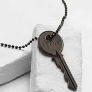 Giving Key Necklace (LOVE)